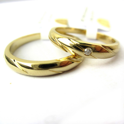 Nhẫn cưới gắn kim cương (NC02)